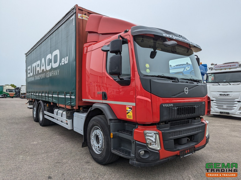 Volvo FE 320 6x2 Slaapcab Euro6 - BDF / SchuifzeilenBak 7.6M + Laadklep 1500KG - Rongpotten/Rongen - Curtain side truck: picture 4 Volvo FE 320 6x2 Slaapcab Euro6 - BDF / SchuifzeilenBak 7.6M + Laadklep 1500KG - Rongpotten/Rongen - Curtain side truck: picture 4