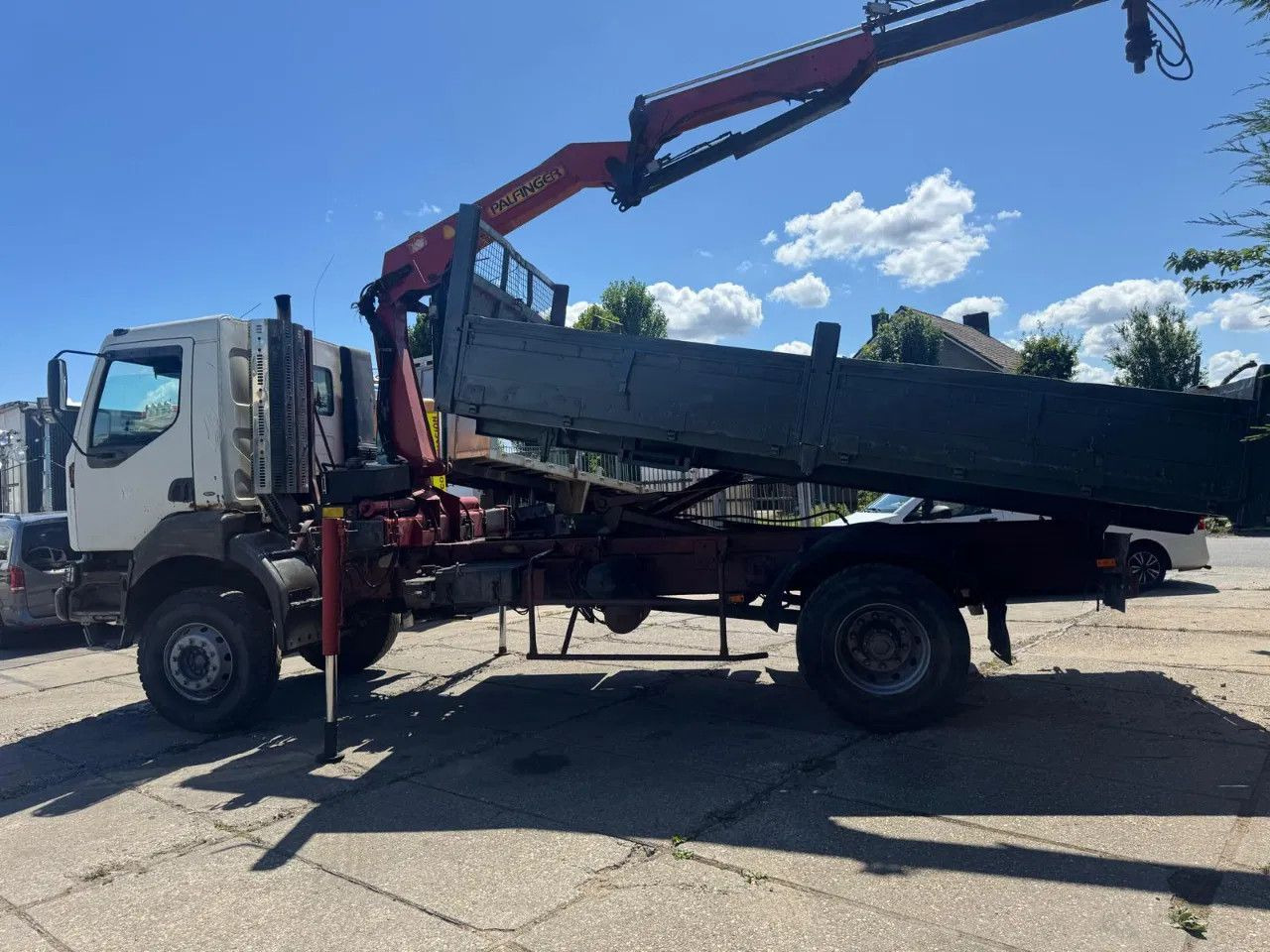 Renault Kerax 340 4X2 Tipper+Crane Spring/Spring Euro2 M - Tractor truck: picture 4 Renault Kerax 340 4X2 Tipper+Crane Spring/Spring Euro2 M - Tractor truck: picture 4