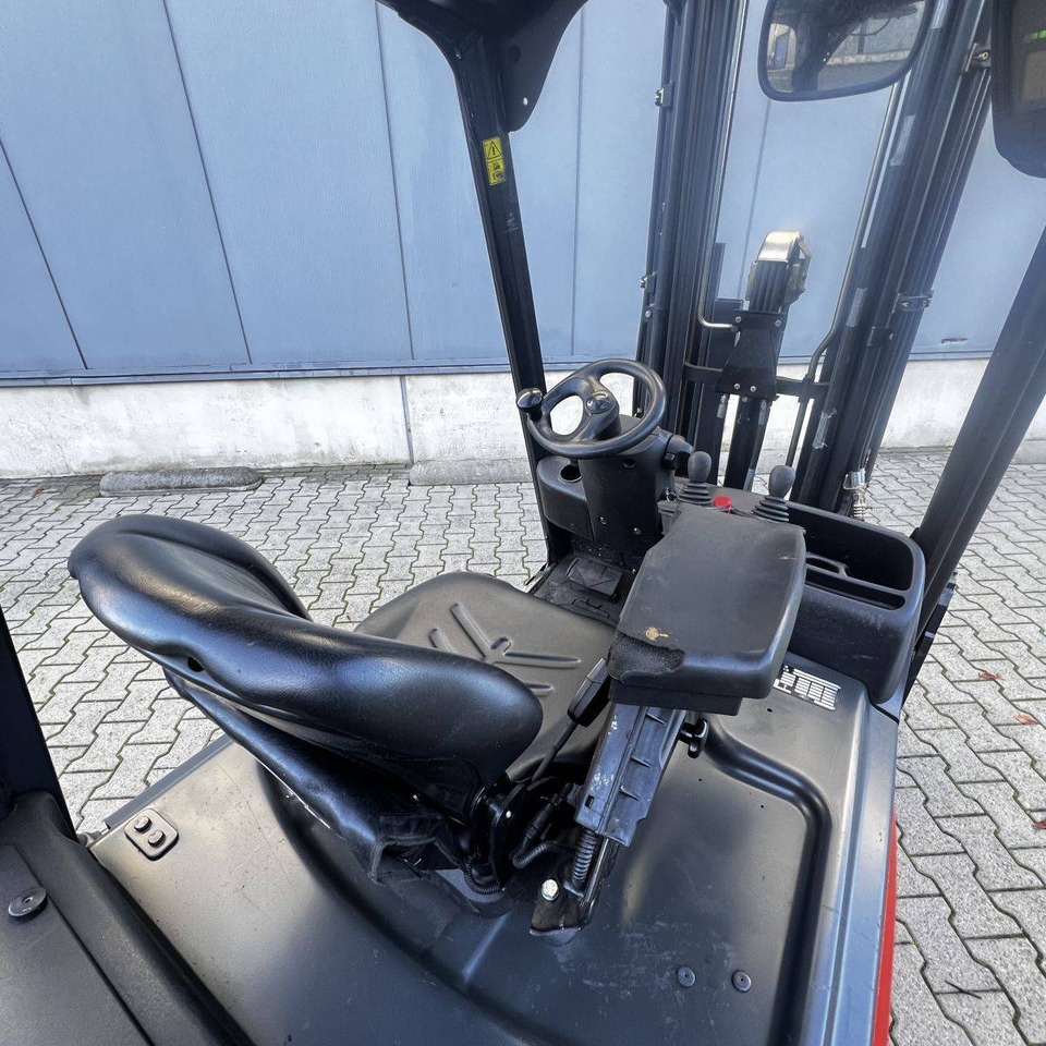Linde E16 (386) - Electric forklift: picture 4 Linde E16 (386) - Electric forklift: picture 4