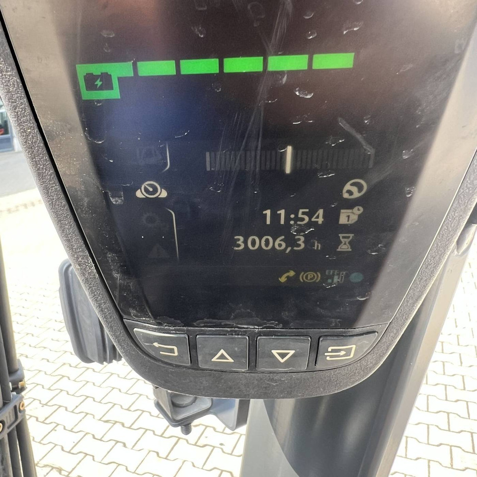 Electric forklift Linde E16P (386-02) EVO: picture 6