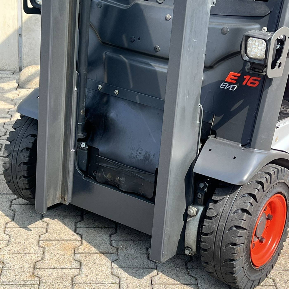 Electric forklift Linde E16P (386-02) EVO: picture 15