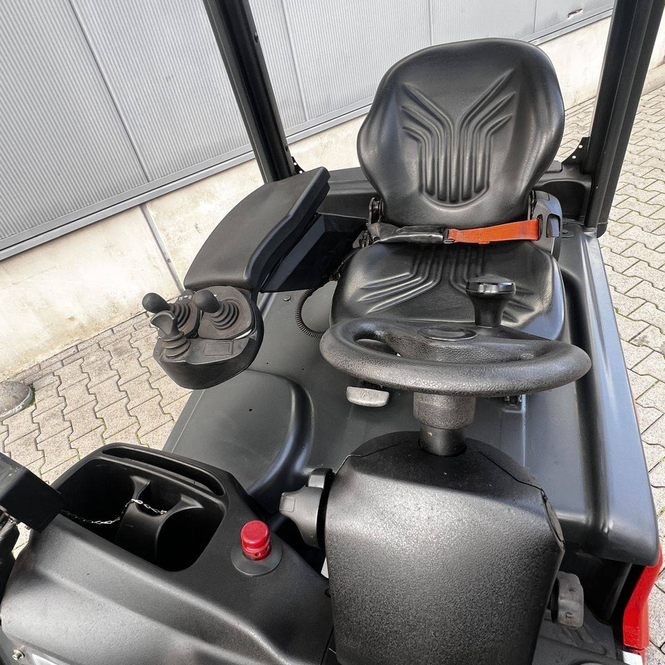 Linde E20L (386) - Electric forklift: picture 4 Linde E20L (386) - Electric forklift: picture 4