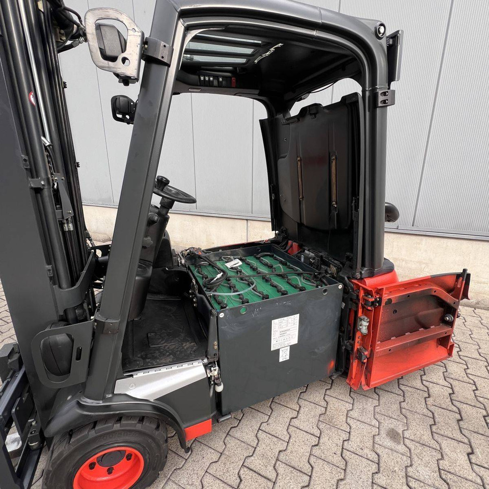 Electric forklift Linde E20PL (386-02) EVO: picture 11