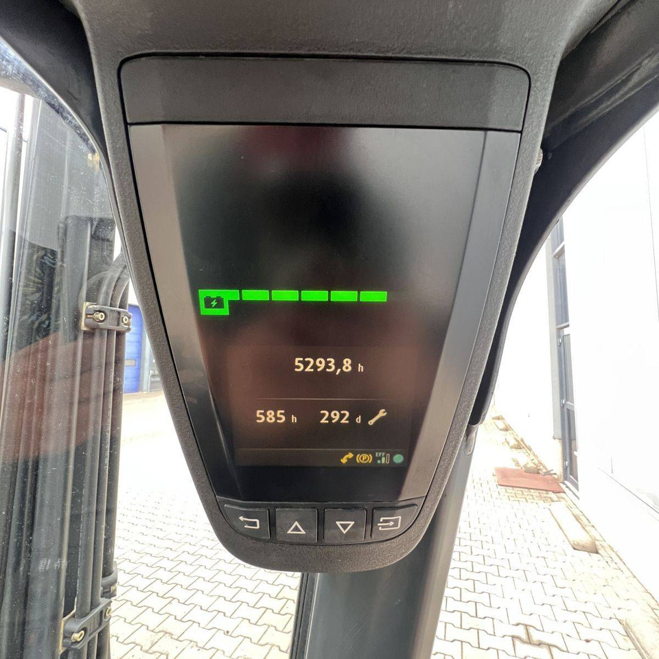 Electric forklift Linde E20PL (386-02) EVO: picture 8