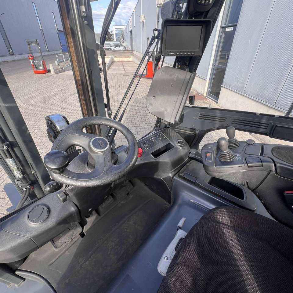 Linde E35/600H (388) - Electric forklift: picture 5 Linde E35/600H (388) - Electric forklift: picture 5