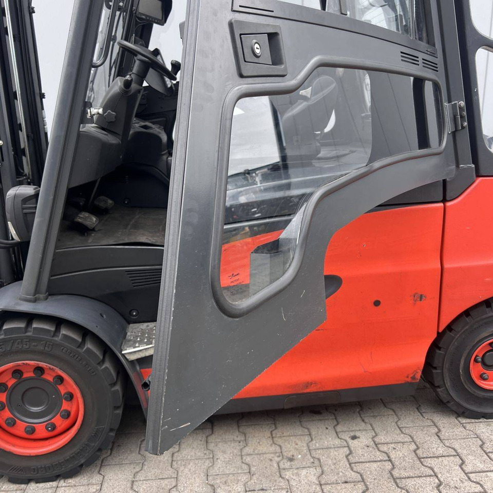 Linde E35/600H (388) - Electric forklift: picture 5 Linde E35/600H (388) - Electric forklift: picture 5
