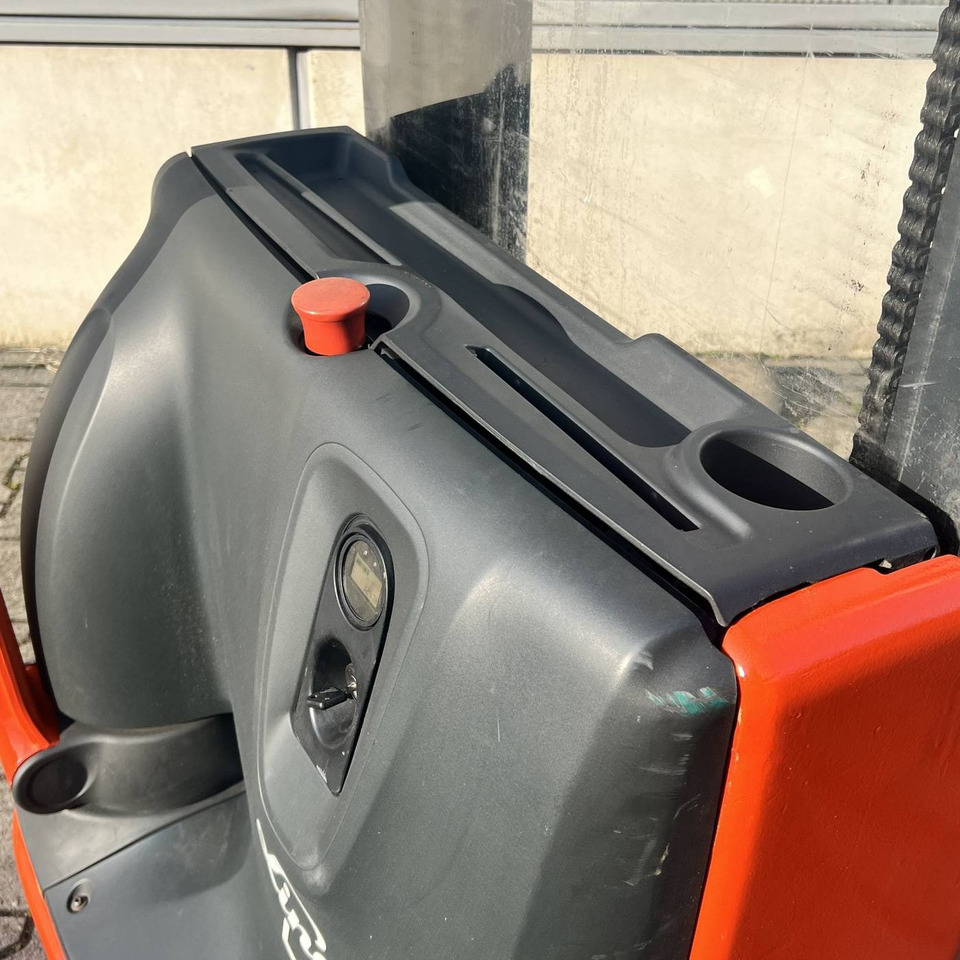 Linde L10 (1172) - Stacker: picture 4 Linde L10 (1172) - Stacker: picture 4