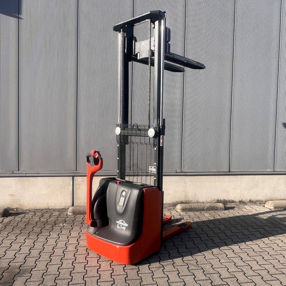 Linde L14C (1169) - Stacker: picture 2 Linde L14C (1169) - Stacker: picture 2