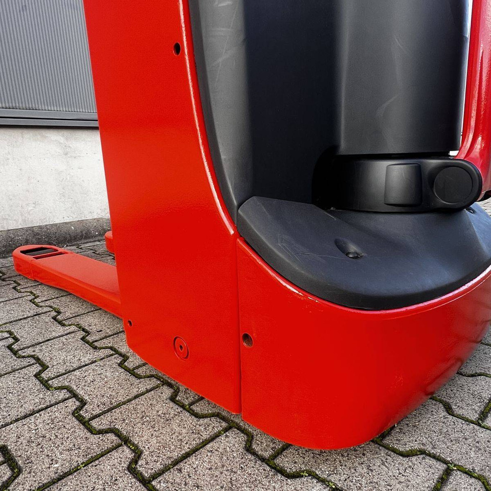 Pallet truck Linde T16 (1152): picture 7