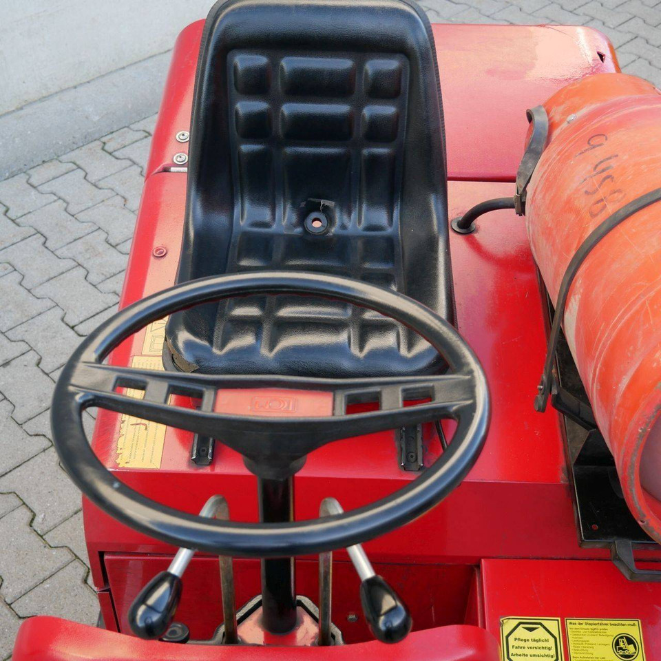 RCM 703H (LPG) - Industrial sweeper: picture 3 RCM 703H (LPG) - Industrial sweeper: picture 3
