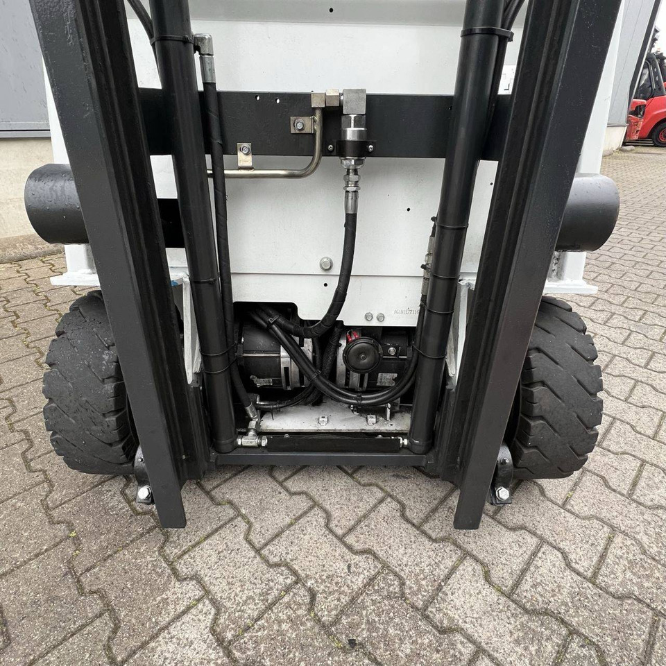 Electric forklift Unicarriers ET16 (AG1N12L16Q): picture 15 Electric forklift Unicarriers ET16 (AG1N12L16Q): picture 15