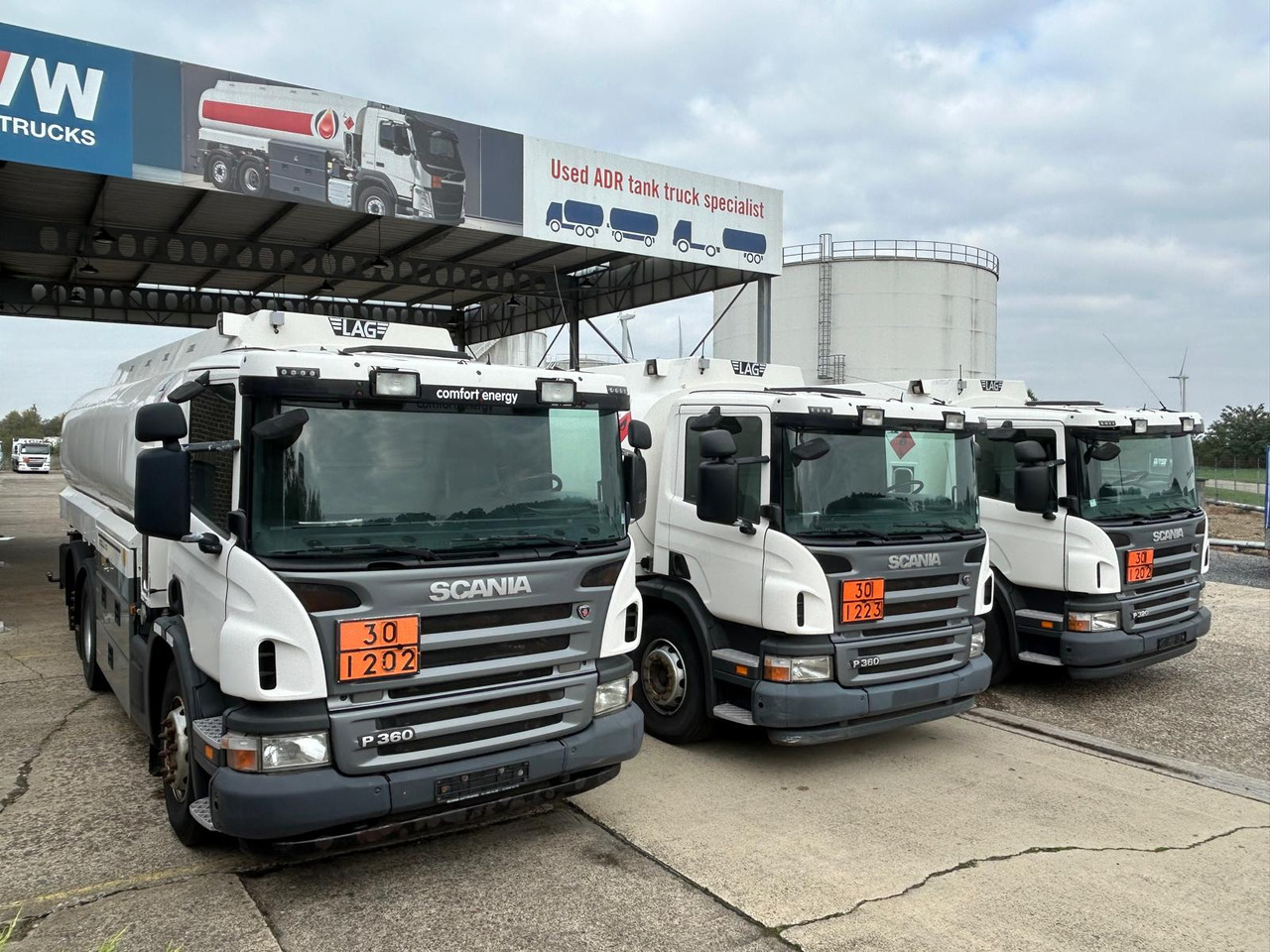 SCANIA P320/P360 (lot of 3) - Tanker truck: picture 3 SCANIA P320/P360 (lot of 3) - Tanker truck: picture 3