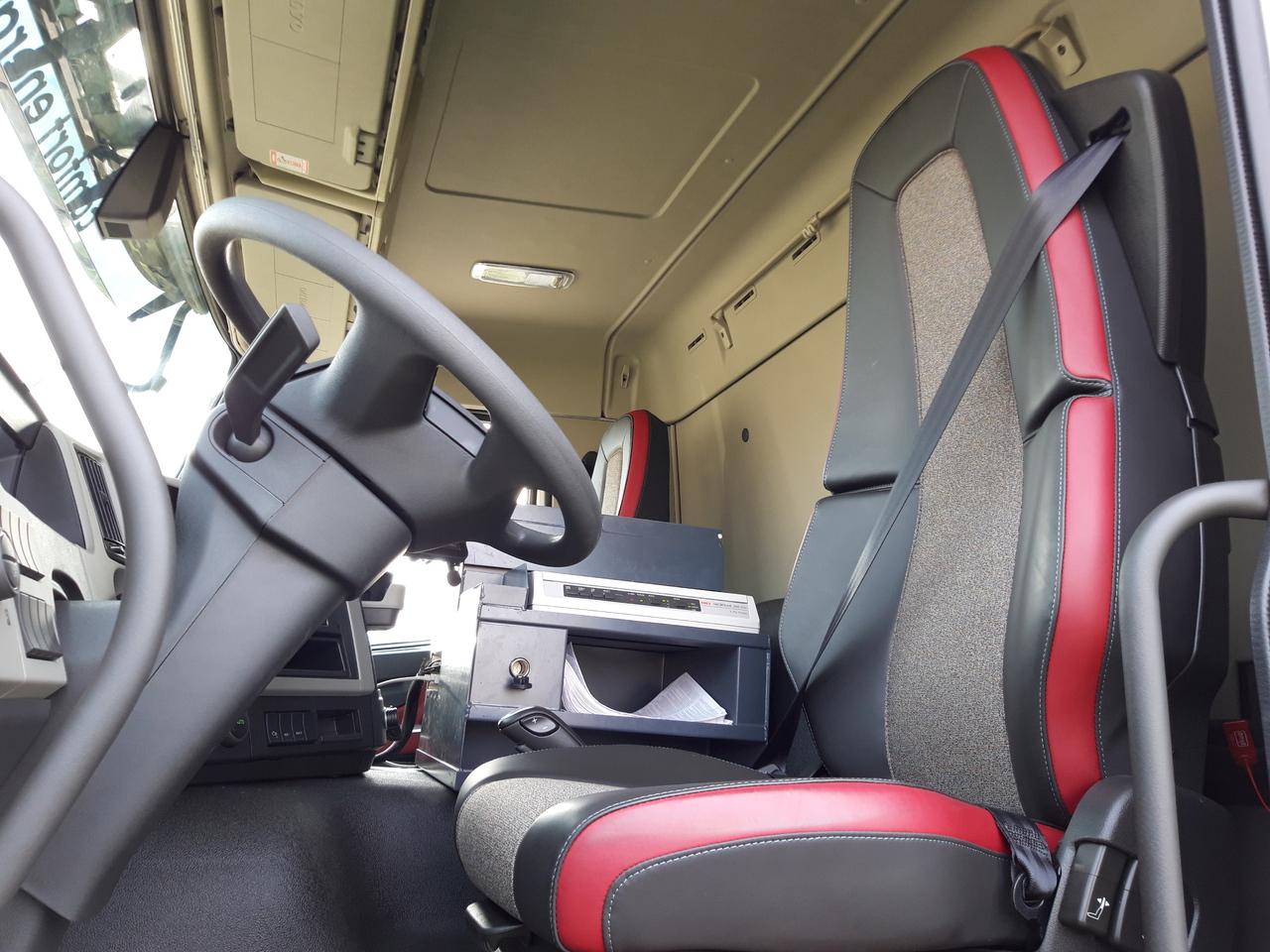 VOLVO FM - Tanker truck: picture 5 VOLVO FM - Tanker truck: picture 5