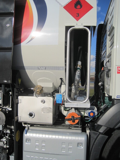 VOLVO FM - Tanker truck: picture 2 VOLVO FM - Tanker truck: picture 2