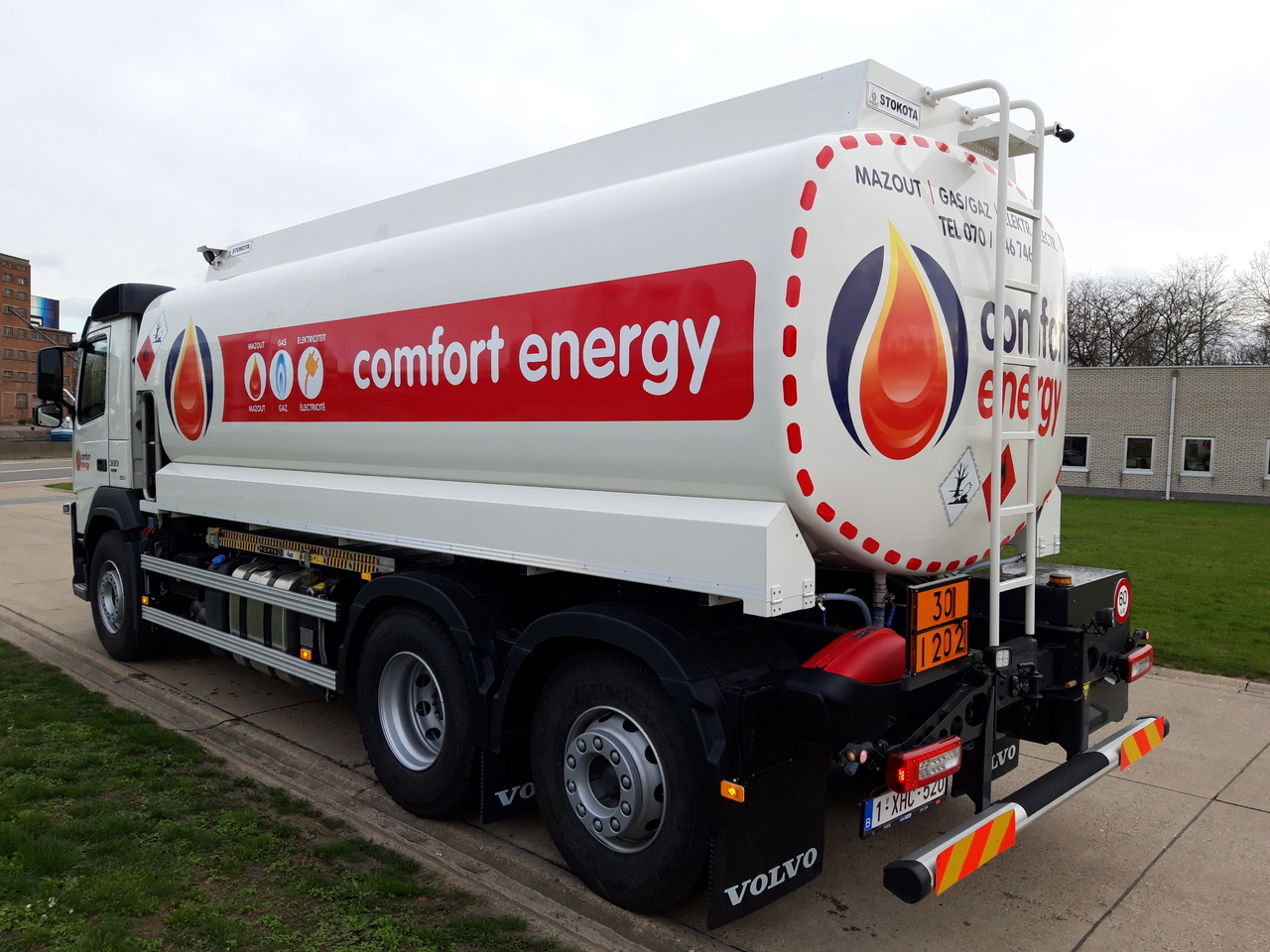Tanker truck VOLVO FM: picture 15
