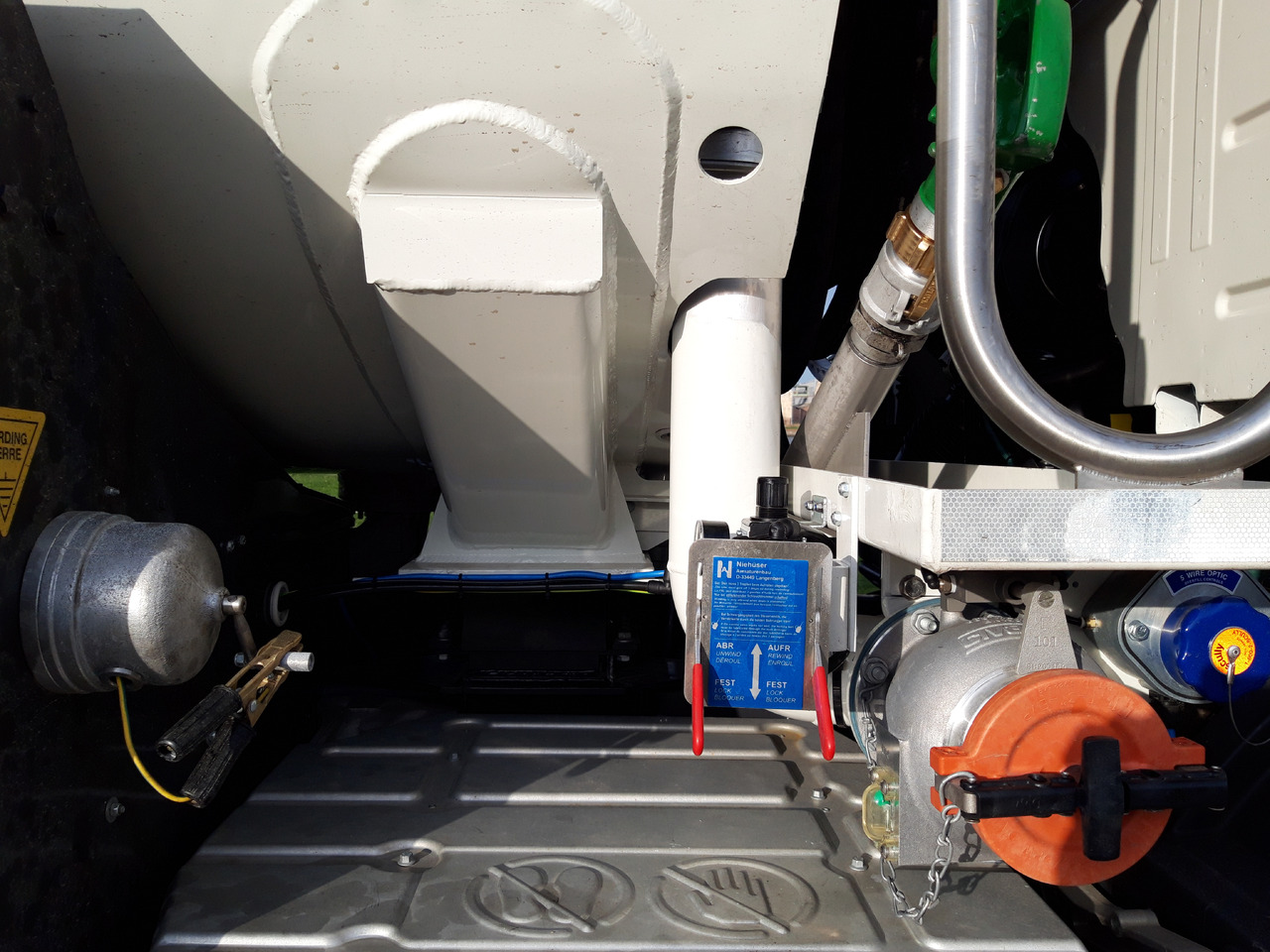 VOLVO FM - Tanker truck: picture 3 VOLVO FM - Tanker truck: picture 3