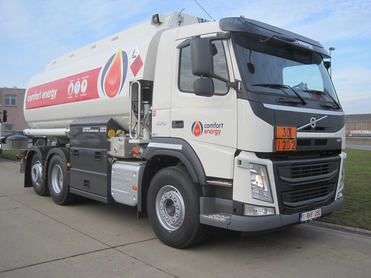 Volvo FM - Tanker truck: picture 4 Volvo FM - Tanker truck: picture 4