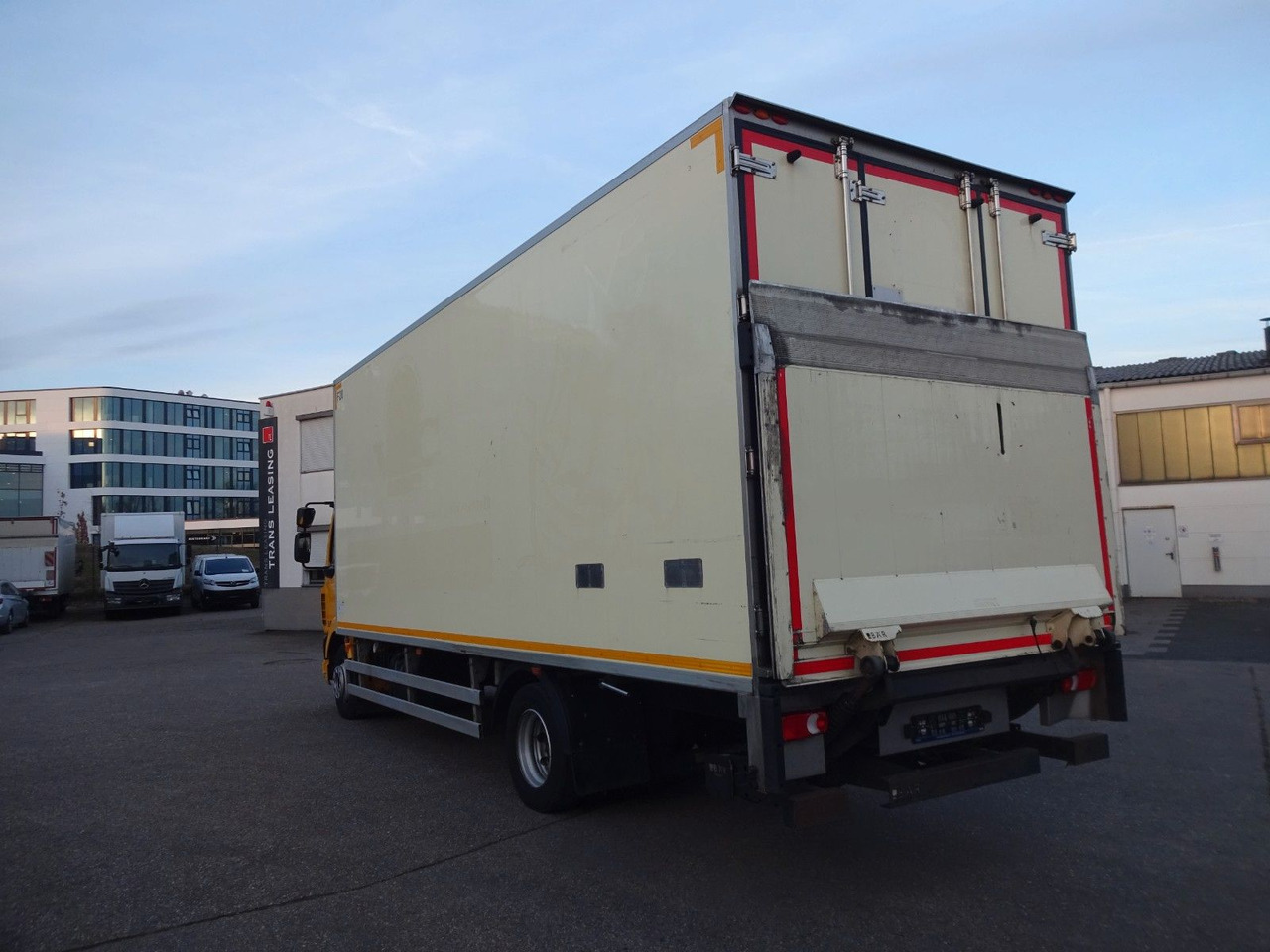DAF LF 230, 12 T, LBW, Türen, Klima, Automat, Kamera - Refrigerator truck: picture 5 DAF LF 230, 12 T, LBW, Türen, Klima, Automat, Kamera - Refrigerator truck: picture 5