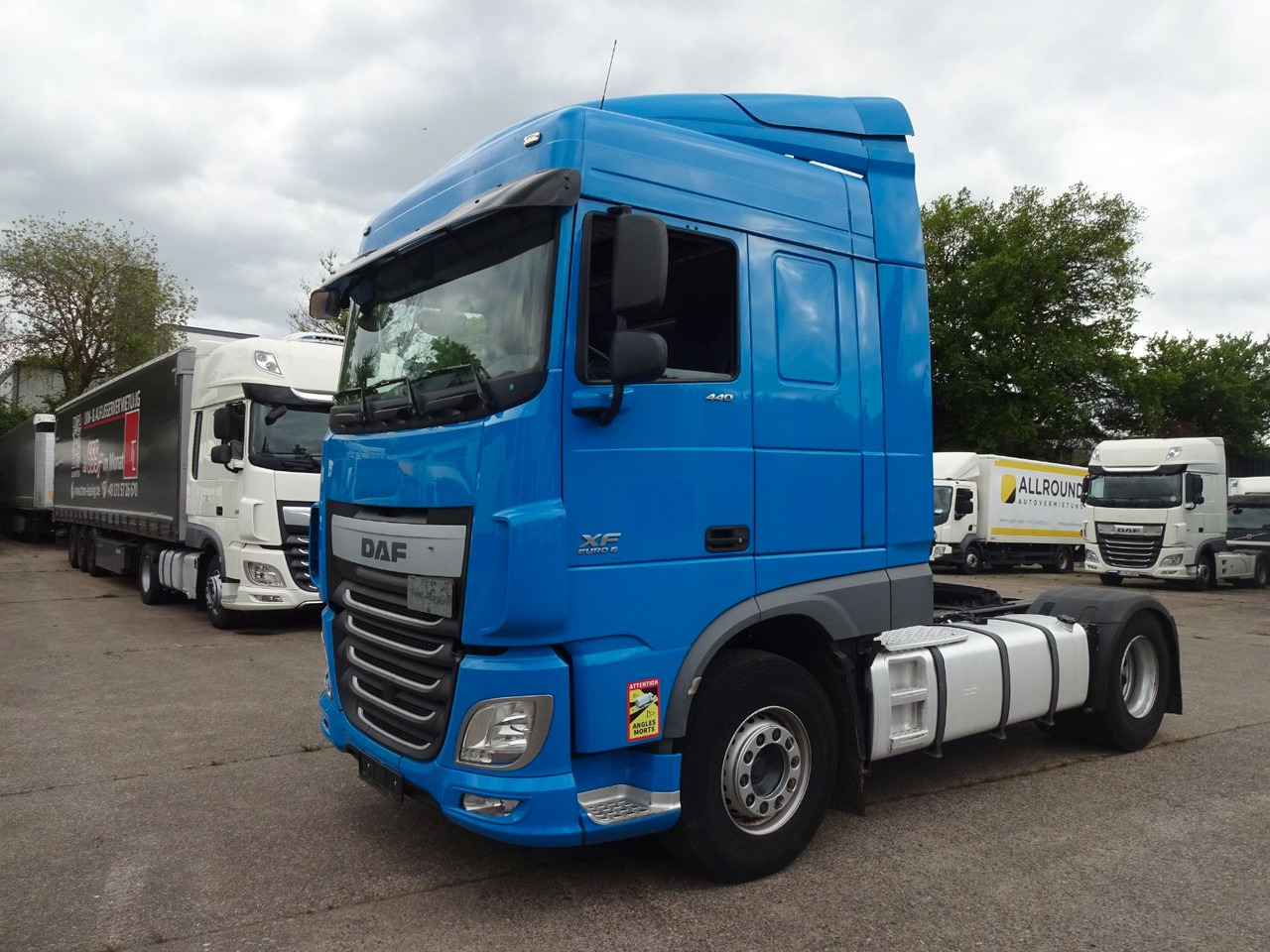 DAF XF 440, SC, Klima, 2 x Tank, Intarder, - Tractor truck: picture 3 DAF XF 440, SC, Klima, 2 x Tank, Intarder, - Tractor truck: picture 3