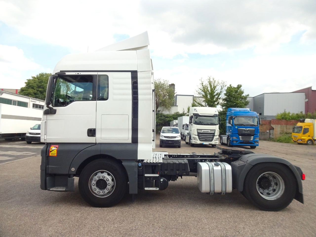 MAN 10 x TGX 18.470, XLX, Intarder, ACC, 2 Tank - Tractor truck: picture 5 MAN 10 x TGX 18.470, XLX, Intarder, ACC, 2 Tank - Tractor truck: picture 5