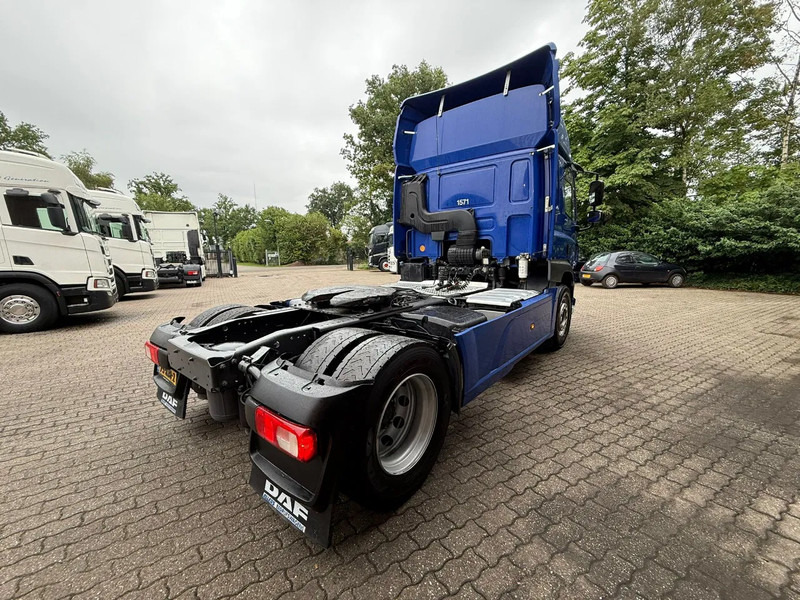 DAF CF 400 Space Cab side ACC 4x2 615.010KM NL Truck - Tractor truck: picture 3 DAF CF 400 Space Cab side ACC 4x2 615.010KM NL Truck - Tractor truck: picture 3