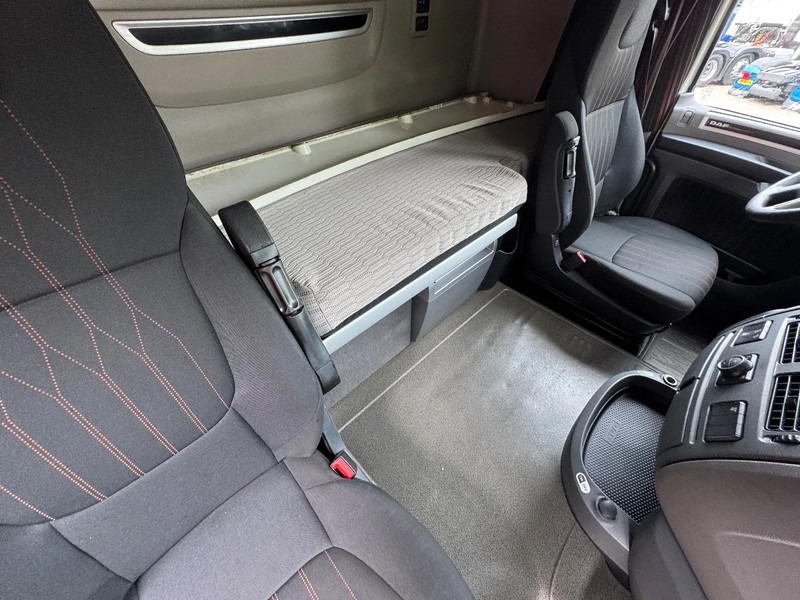 Tractor truck DAF XF 480 SSC Super Space 2x tank LED PTO-Prep 338.054M ACC: picture 6