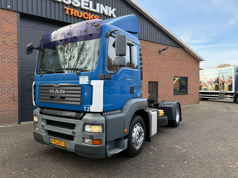MAN TGA 18.320 Dagcabine 694.410KM NL Truck - Tractor truck: picture 1 MAN TGA 18.320 Dagcabine 694.410KM NL Truck - Tractor truck: picture 1