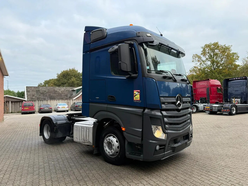 Mercedes-Benz Actros 1940 4x2 Streamspace Spoilers 663.325KM - Tractor truck: picture 2 Mercedes-Benz Actros 1940 4x2 Streamspace Spoilers 663.325KM - Tractor truck: picture 2