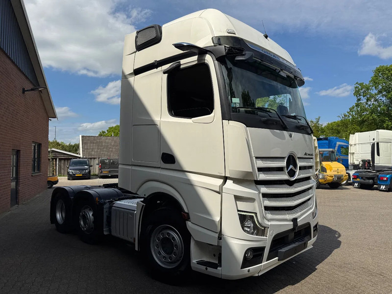 Mercedes-Benz Actros 2545 6X2 Gigaspace Gestuurde voorloopas NL Truck 327.240KM - Tractor truck: picture 2 Mercedes-Benz Actros 2545 6X2 Gigaspace Gestuurde voorloopas NL Truck 327.240KM - Tractor truck: picture 2
