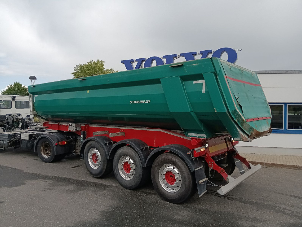 Schwarzmüller 3-A Stahlulde HARDOX ALCOA 25m3 SAF Lift 6180kg - Tipper semi-trailer: picture 1 Schwarzmüller 3-A Stahlulde HARDOX ALCOA 25m3 SAF Lift 6180kg - Tipper semi-trailer: picture 1
