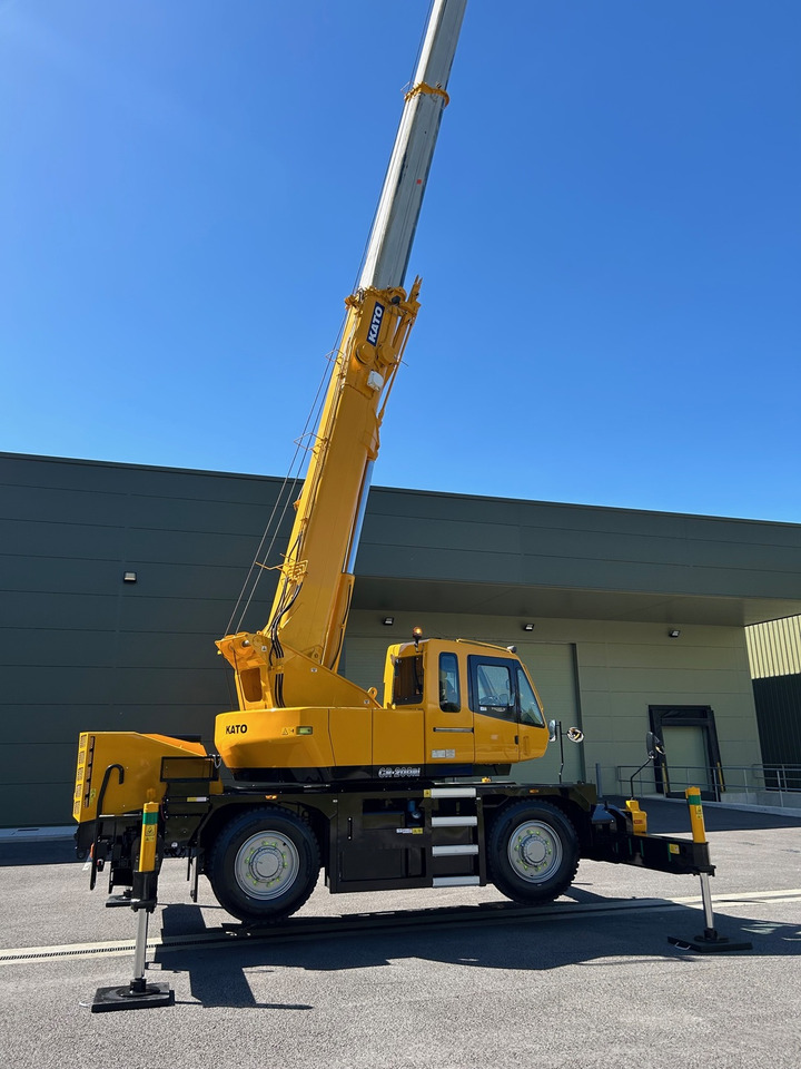 KATO CR-200Ri - 20 Ton City Crane - Like New Consition - Mobile crane: picture 1 KATO CR-200Ri - 20 Ton City Crane - Like New Consition - Mobile crane: picture 1