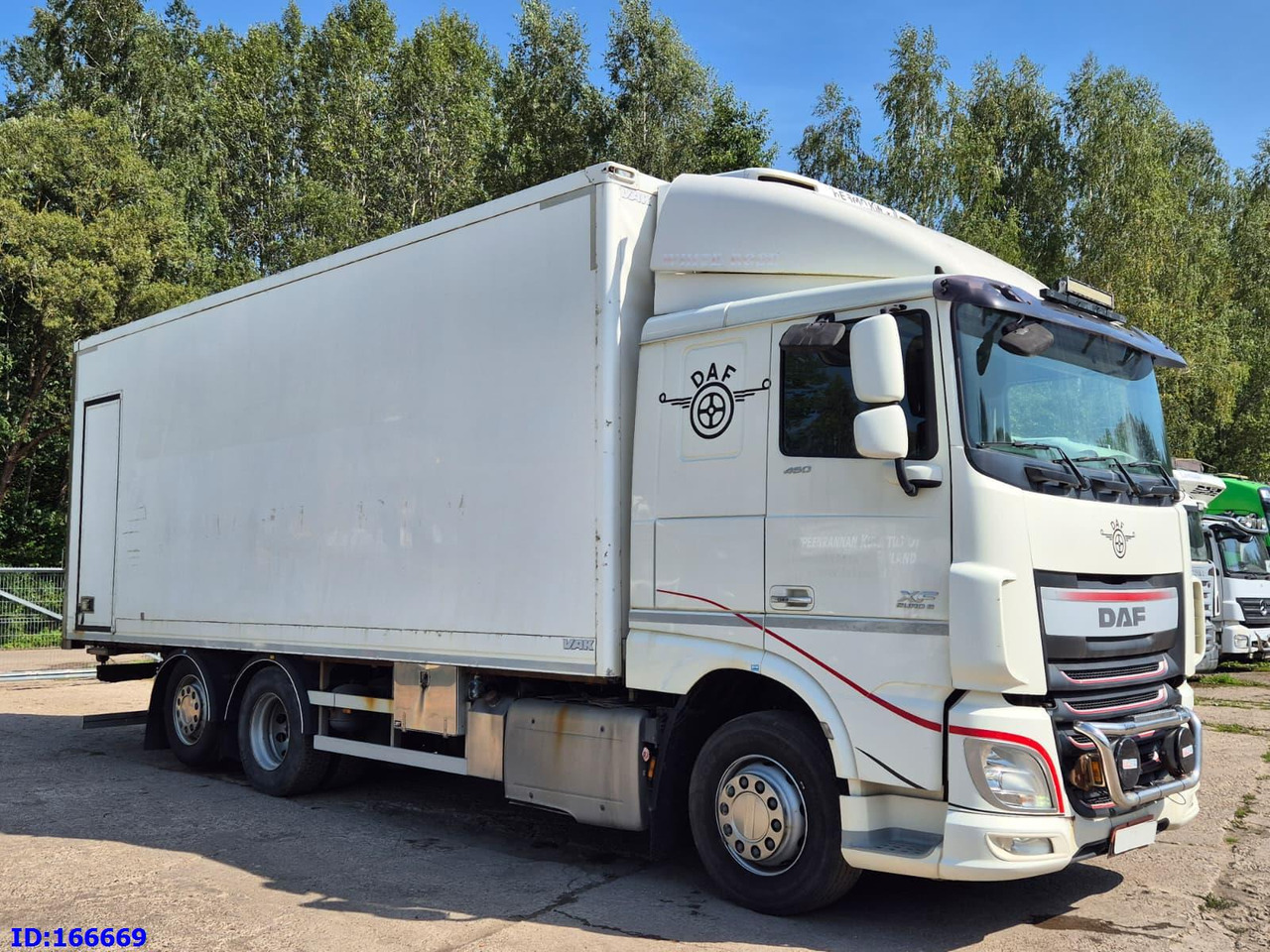 DAF XF 106.460 FAR 6X2 Euro6 - Refrigerator truck: picture 4 DAF XF 106.460 FAR 6X2 Euro6 - Refrigerator truck: picture 4