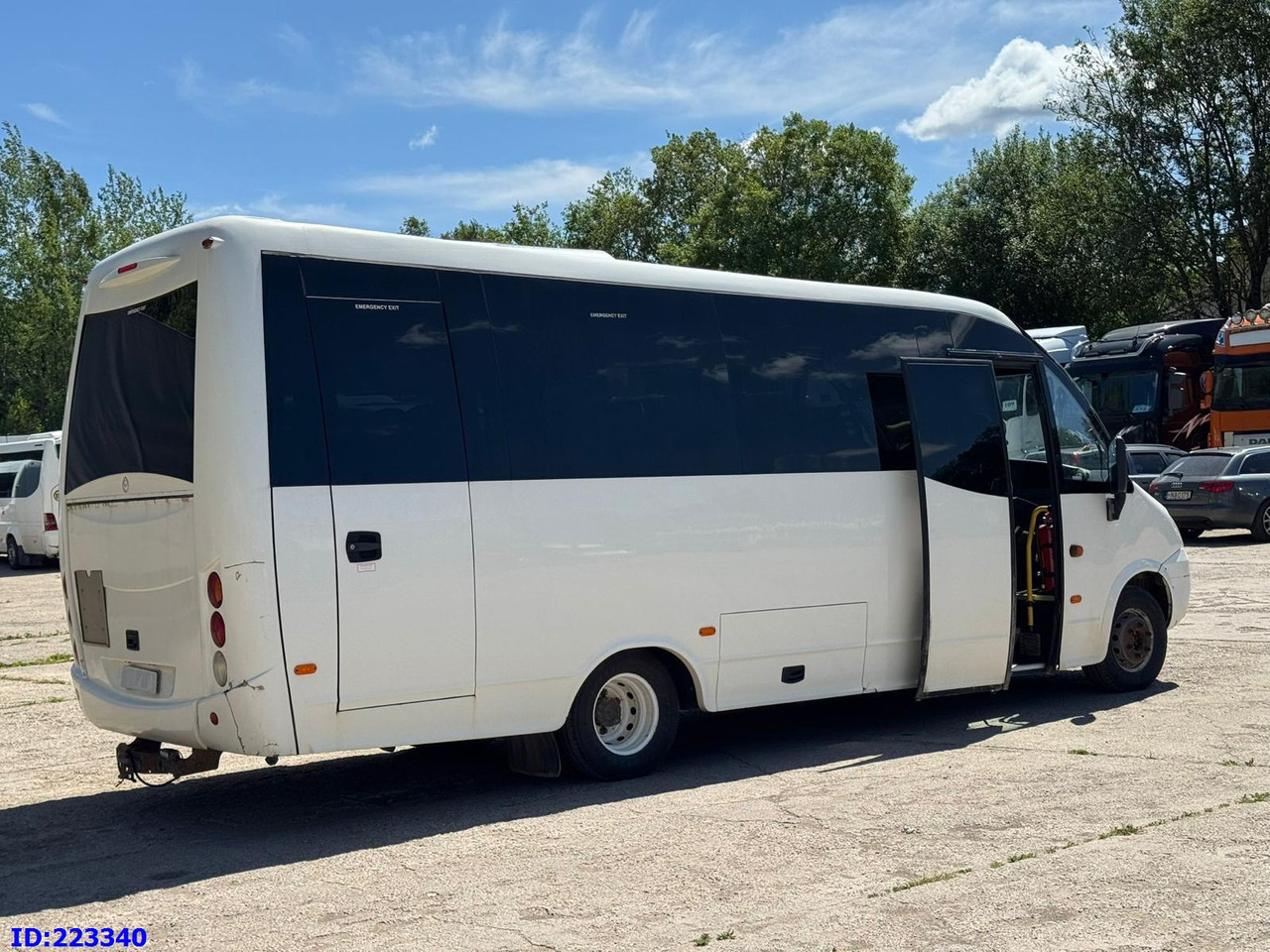 IVECO Wing Euro5 25 places - Coach: picture 4 IVECO Wing Euro5 25 places - Coach: picture 4