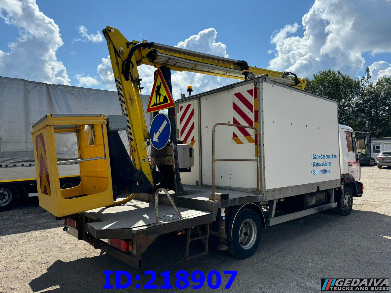 MAN LE 220C + Sky King 179TV - Truck with aerial platform: picture 5 MAN LE 220C + Sky King 179TV - Truck with aerial platform: picture 5