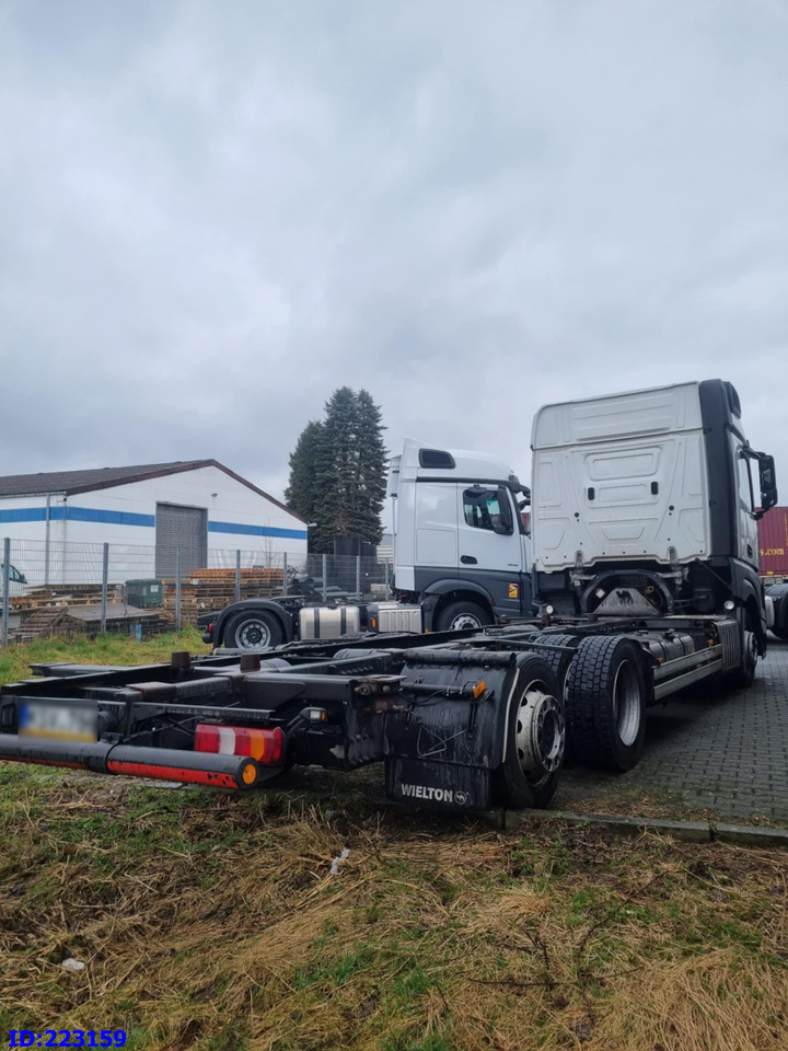 MERCEDES-BENZ Actros 2542 BDF 6x2 Euro6 - Cab chassis truck: picture 5 MERCEDES-BENZ Actros 2542 BDF 6x2 Euro6 - Cab chassis truck: picture 5