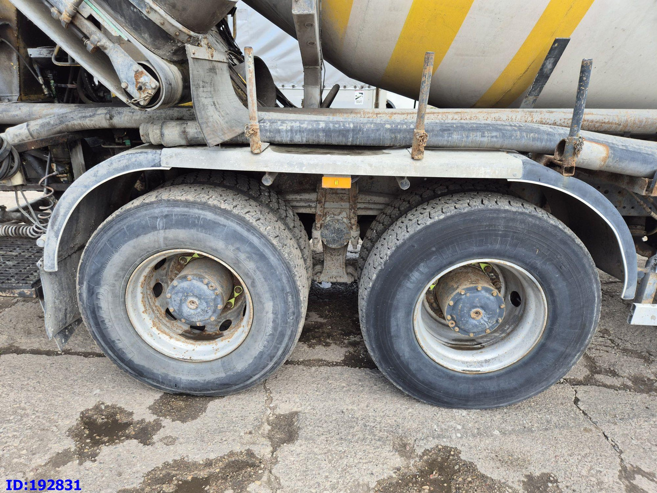 Concrete pump truck MERCEDES-BENZ Atego 2628 6x4 Schwing 17m 9m3: picture 8
