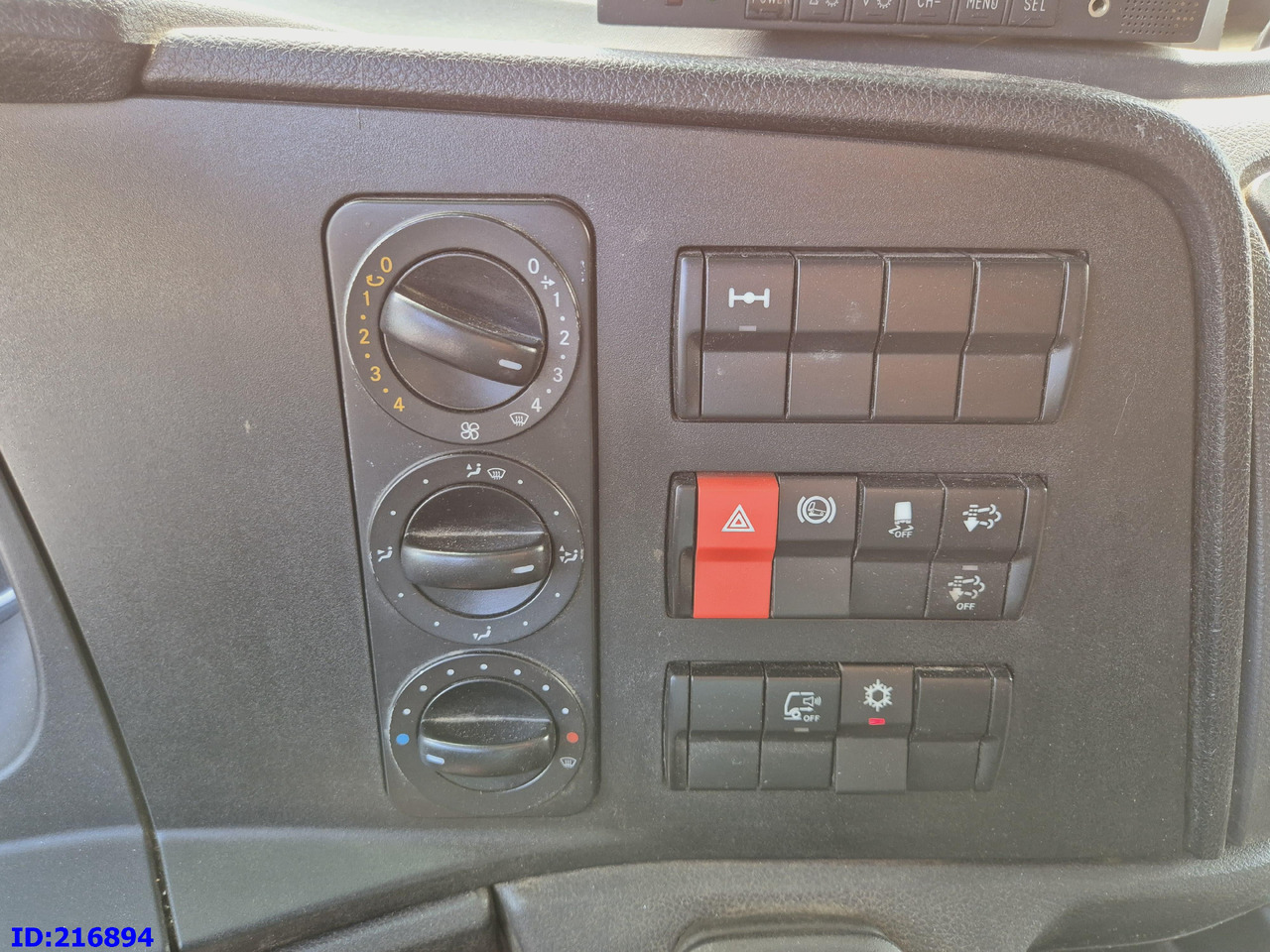 Isothermal truck MERCEDES-BENZ Atego 818 Euro6: picture 18