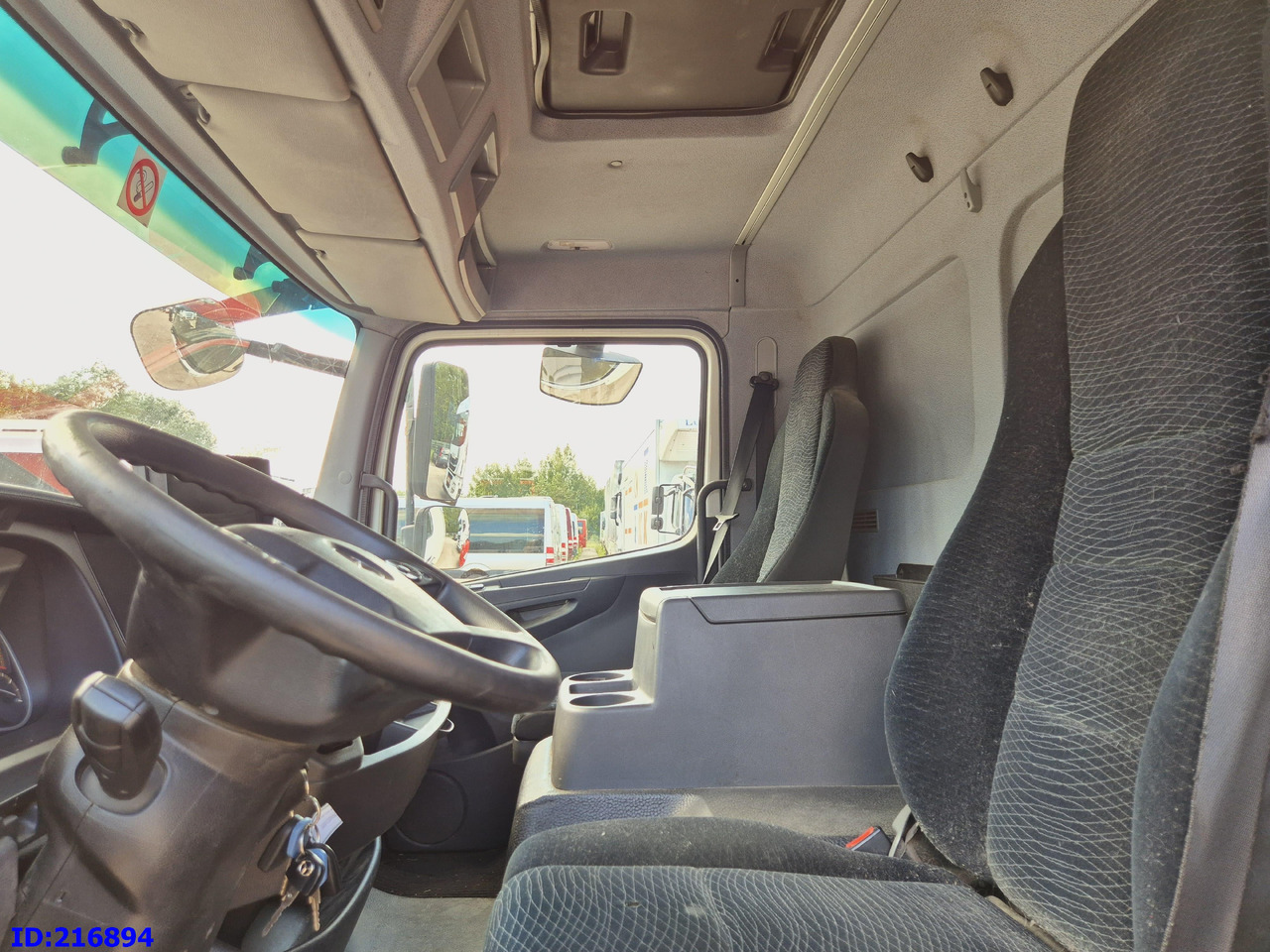 Isothermal truck MERCEDES-BENZ Atego 818 Euro6: picture 13