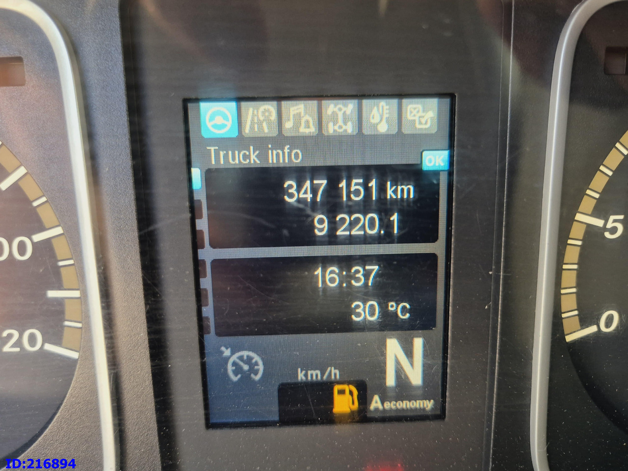 Isothermal truck MERCEDES-BENZ Atego 818 Euro6: picture 15