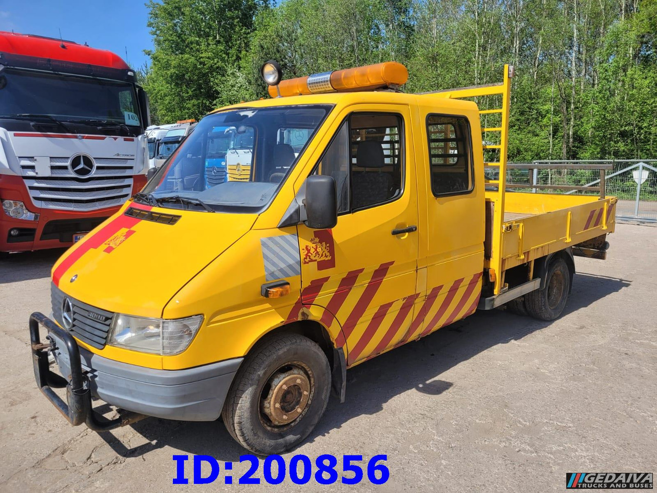 MERCEDES-BENZ Sprinter 408D - 5 Seater - Dropside/ Flatbed truck: picture 1 MERCEDES-BENZ Sprinter 408D - 5 Seater - Dropside/ Flatbed truck: picture 1