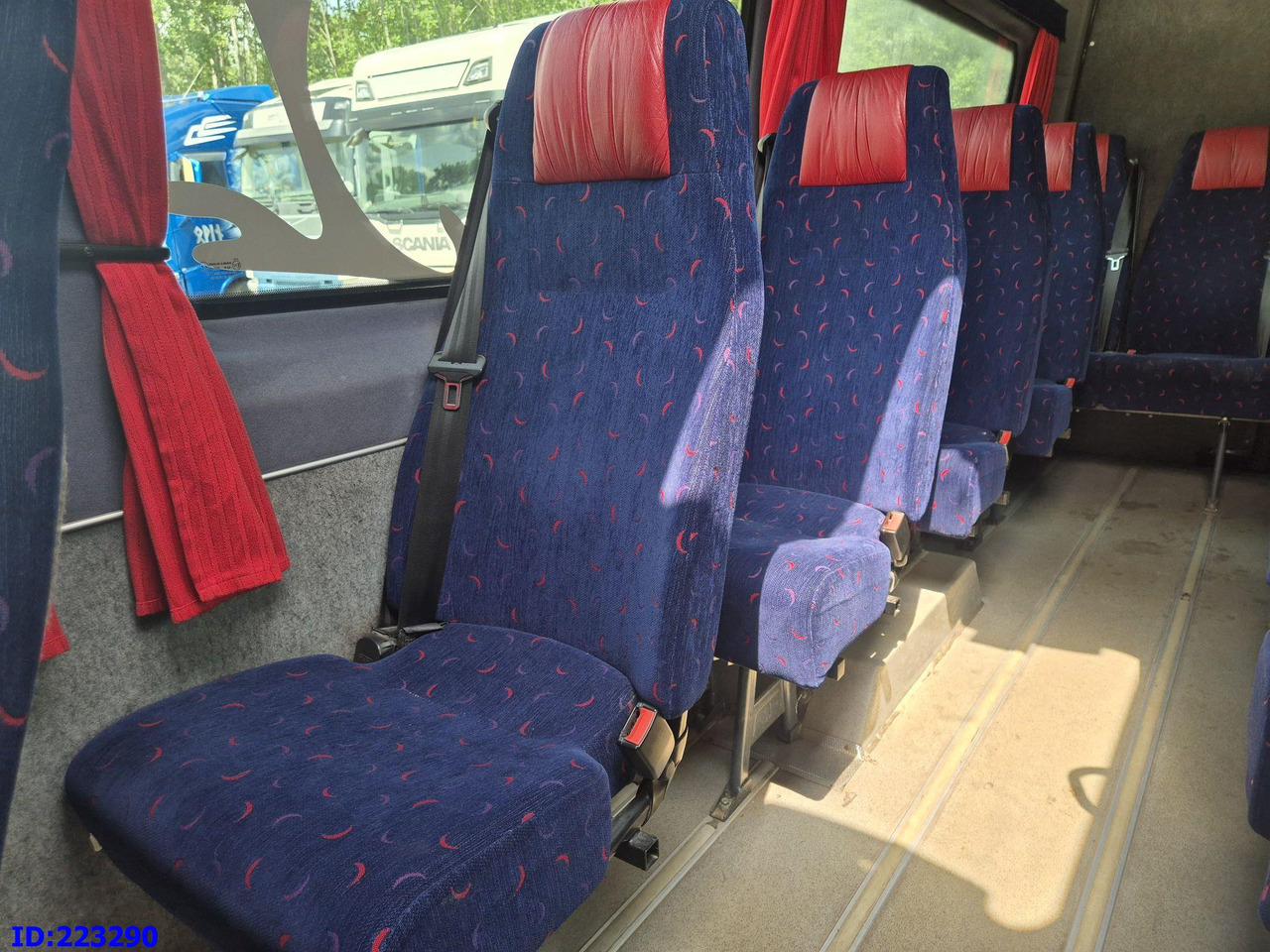 Coach MERCEDES-BENZ Sprinter 515 - 23 places: picture 17