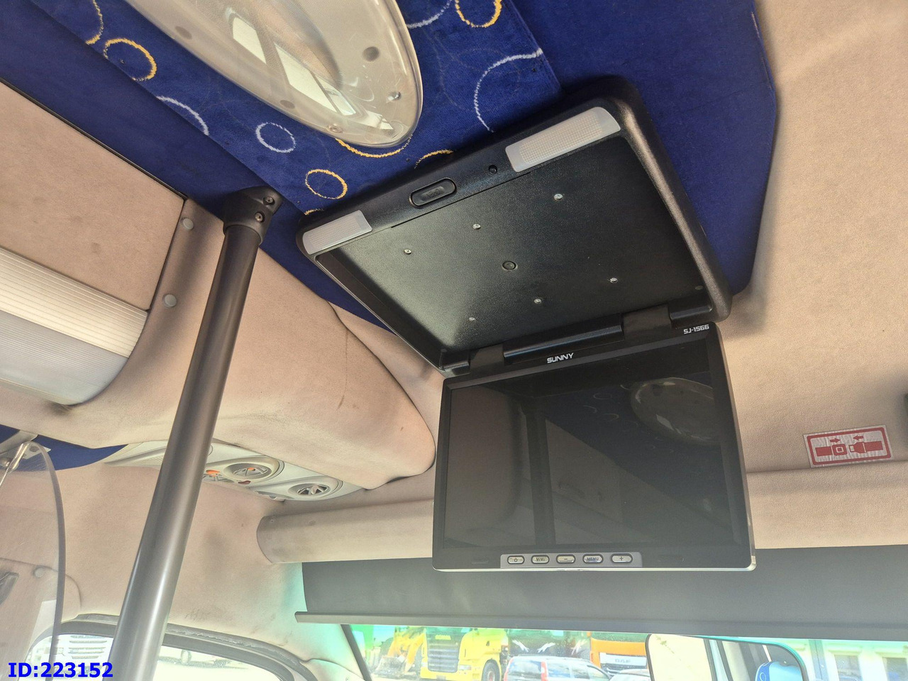 Coach MERCEDES-BENZ Sprinter 518-VIP- 17 places: picture 22