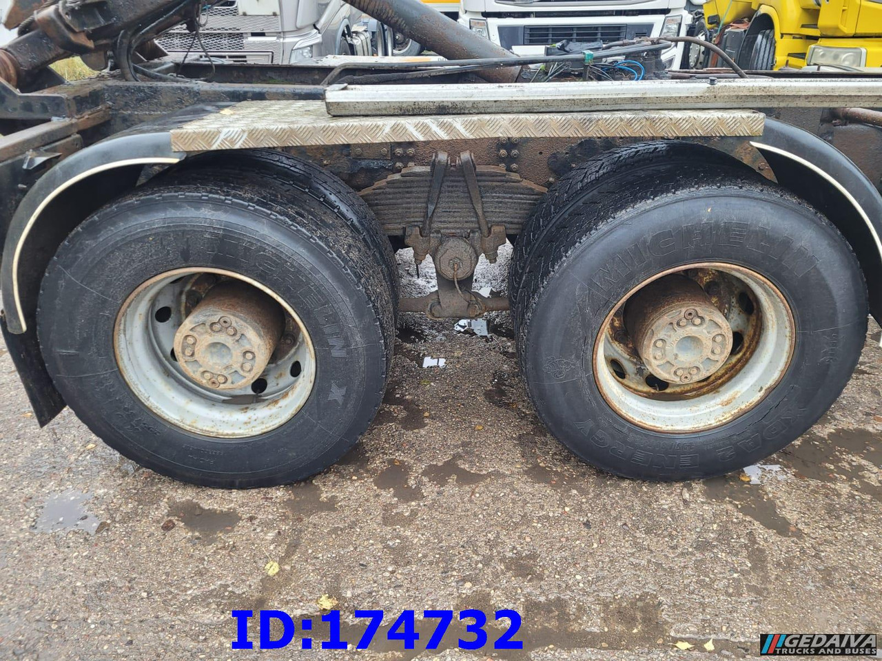 SCANIA 144 - 6x4 - Full Steel - Big Axles - 3 Pedals - Cable system truck: picture 5 SCANIA 144 - 6x4 - Full Steel - Big Axles - 3 Pedals - Cable system truck: picture 5