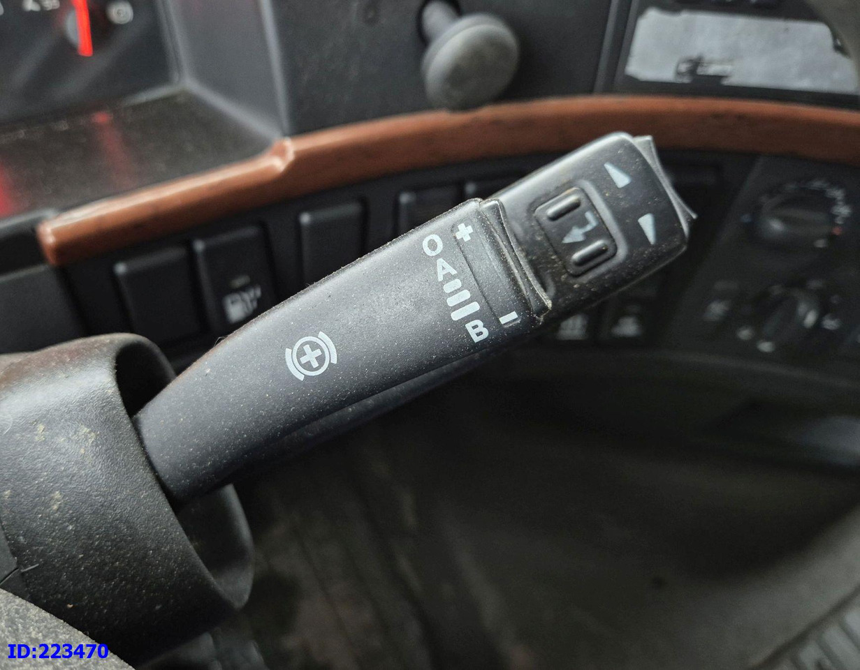 Cab chassis truck VOLVO FH12 420HP 6x2: picture 13 Cab chassis truck VOLVO FH12 420HP 6x2: picture 13