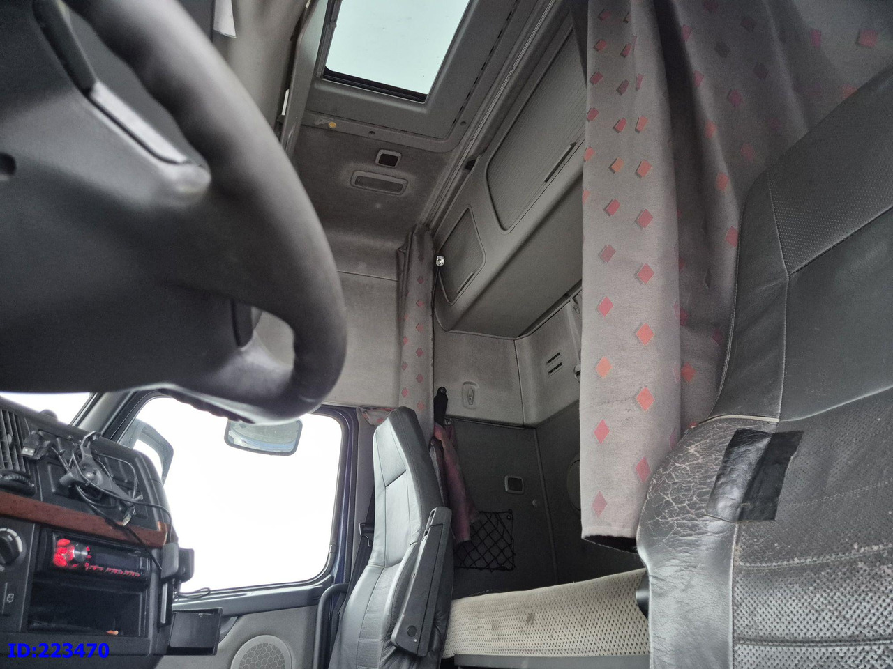 Cab chassis truck VOLVO FH12 420HP 6x2: picture 11 Cab chassis truck VOLVO FH12 420HP 6x2: picture 11