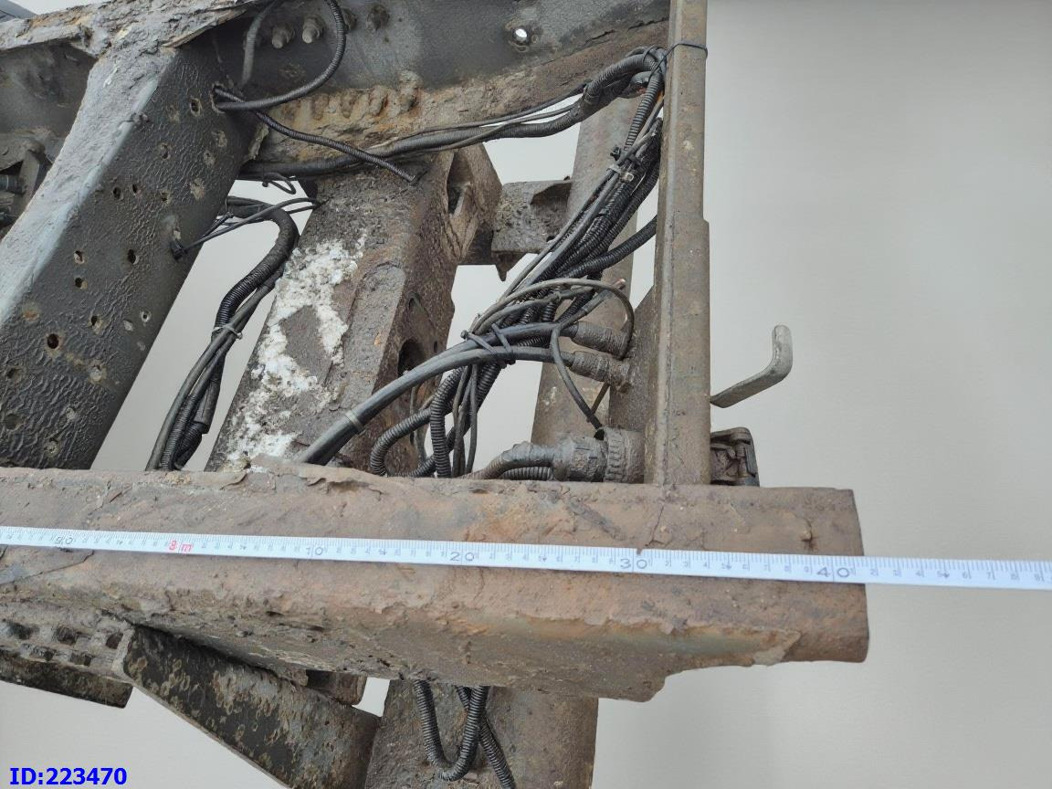 Cab chassis truck VOLVO FH12 420HP 6x2: picture 8 Cab chassis truck VOLVO FH12 420HP 6x2: picture 8