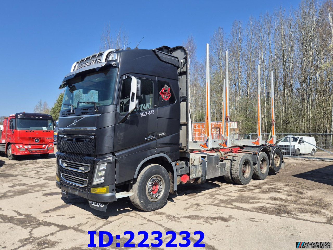 VOLVO FH16 700HP 8X4 Big Axles - Logging truck: picture 1 VOLVO FH16 700HP 8X4 Big Axles - Logging truck: picture 1