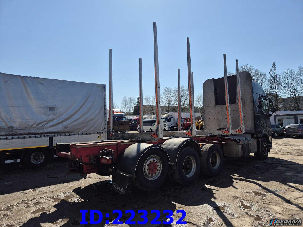 VOLVO FH16 700HP 8X4 Big Axles - Logging truck: picture 5 VOLVO FH16 700HP 8X4 Big Axles - Logging truck: picture 5