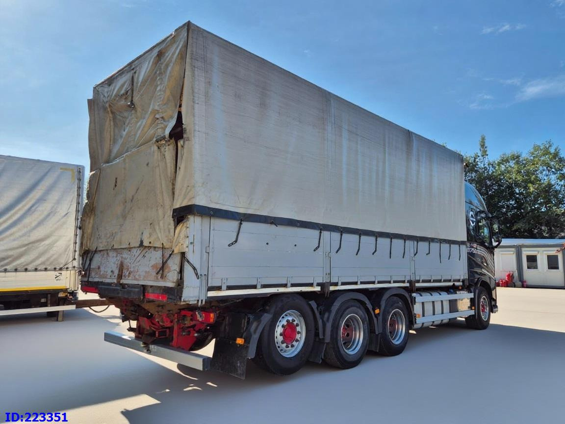 VOLVO FH16 750HP - 8x4-Steering axle - Curtain side truck: picture 5 VOLVO FH16 750HP - 8x4-Steering axle - Curtain side truck: picture 5