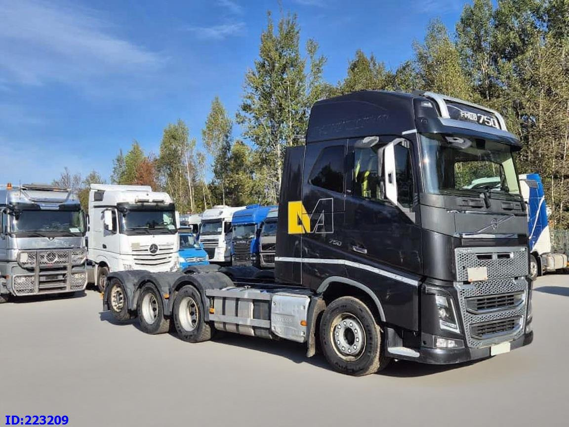 VOLVO FH16 750HP 8x4 Steering axle - Cab chassis truck: picture 4 VOLVO FH16 750HP 8x4 Steering axle - Cab chassis truck: picture 4